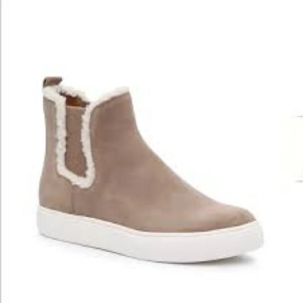 Lucky Brand Tan Suede Ankle Boots with White Fur Trim Sz 8.5